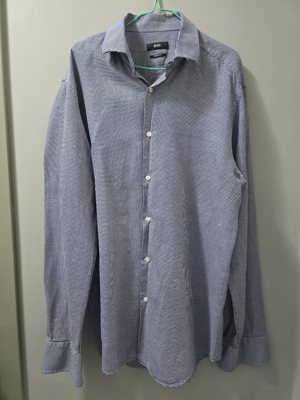 BOSS Hugo Boss Men’s Navy Micro-Check Dress Shirt Size 43 / 17
